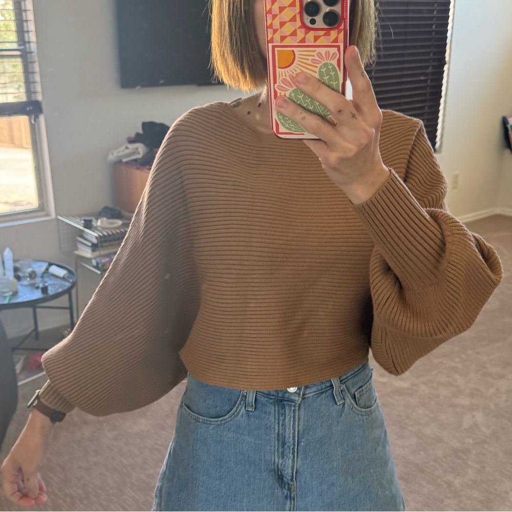 Like New! Altar’d State Ribbed Cropped Sweater with Balloon Sleeves Camel Brown